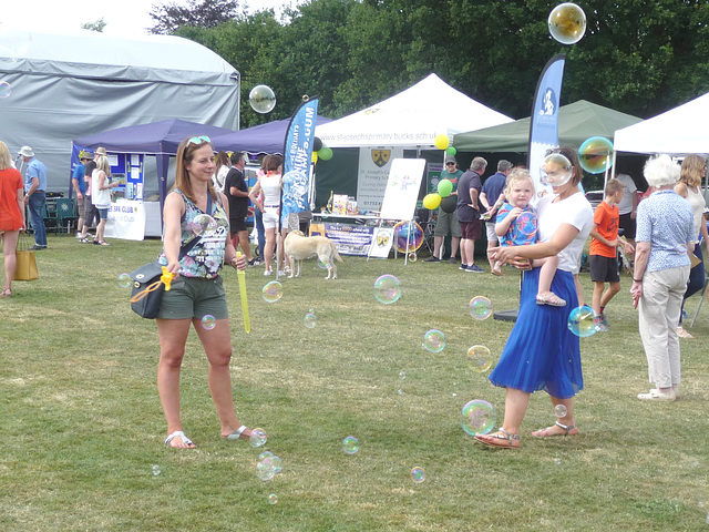 Bubbles at Chalfont St Peter Feast Day