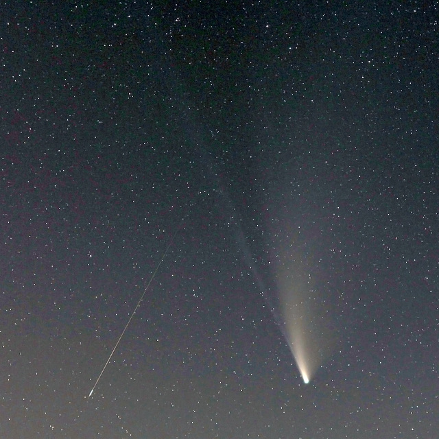 Comet Neowise and a meteor