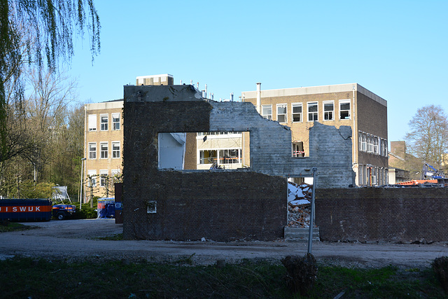 Demolition of the former Clusius Lab