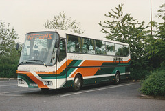 Wiffens Coaches E279 HRY at Gatwick Airport – 13 May 1990 (117-20A)