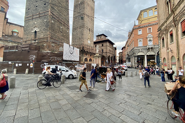 Bologna 2021 – Piazza di Porta Ravegnana