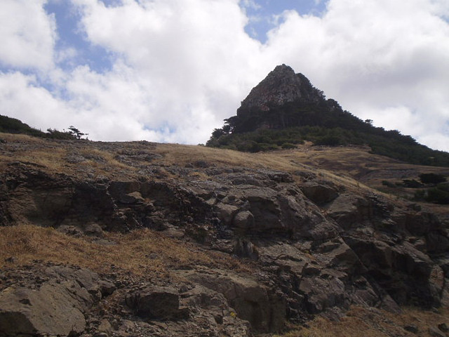 Juliana Peak (440 m).