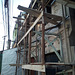 Échafaudage précaire / Precarious scaffolding