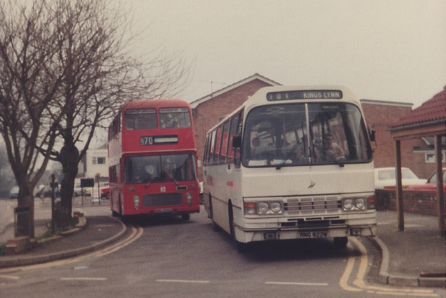 Ambassador Travel LL822 (RNG 822W) and Eastern Counties VR206 (XNG 206S) in Mildenhall - 7 April 1984