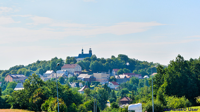 Blick auf den St. Annaberg mit Klosterkirche