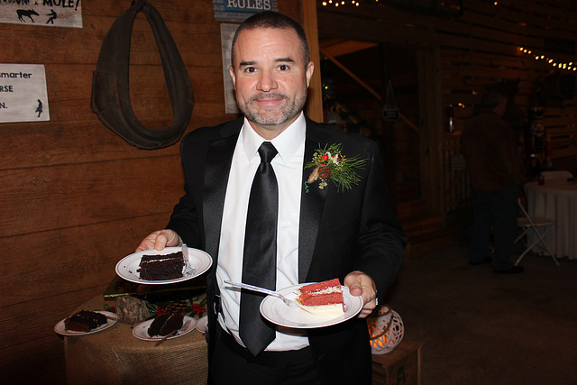 Father of the Bride wants both flavors of the cakes !  (he was a proud Dad)
