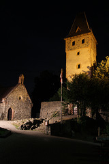 Torturm und Kapelle