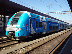 Regionalzug der SNCF im Bahnhof Genf-Genève