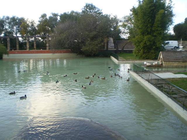 Pond of Montes Claros Garden.
