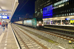 Train not stopping in Leiden