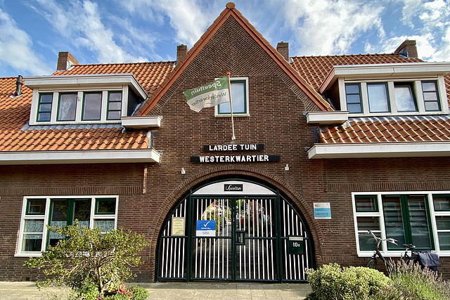 Gate in the Ten Katestraat