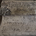 J'ai découvert sur les piliers des inscriptions gravées dont celle-ci de 1755
