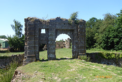 ruines du chateau de BOIS FROU Mayenne 2/4
