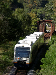 Die Ortenaubahn nach der überquerung der Brücke bei Halbmeil