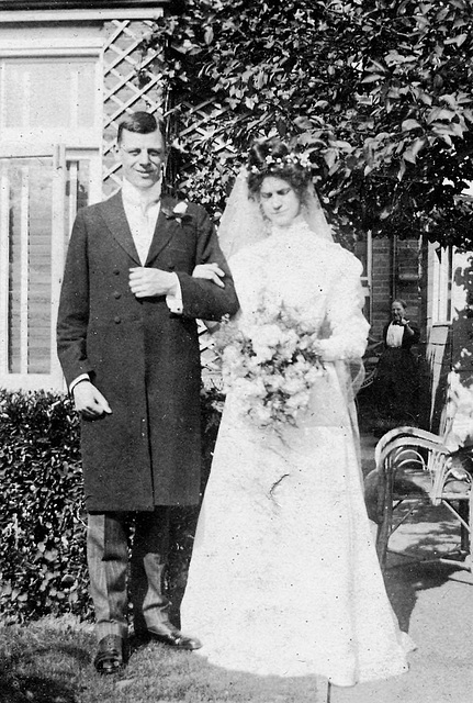 Edwin Hellyer  (Grandson of Edwin Maximilian Hellyer) and Jennie Smith, 1908
