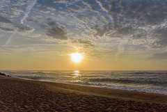 Lever de soleil sur la côte Catalane - ( 2 notes )
