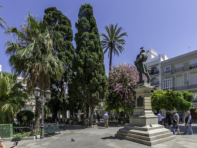 Plaza Candelaria, Emilio Castelar Denkmal