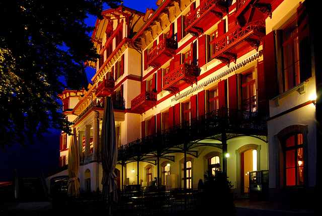 A very ornate wall - Giessbach Grand hotel