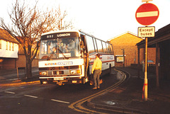 Ambassador Travel 887 (EAH 887Y) at King Street, Mildenhall – Nov 1986 (41-19A)