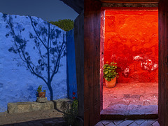 Blue and red, Santa catalinas Monastery