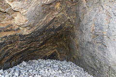 Ladies Cave Anticline: interior hinge zone