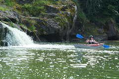 Украина, Каякинг у водопада Вчелька на реке Гнилопять / Ukraine, Kayaking at the Vchelka waterfall on the Gnylopyat river