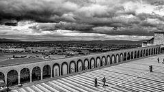 Assisi: lines and clouds