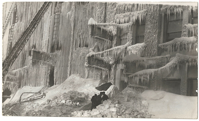 WP2050 WPG - (FIRE - KELLY BLOCK JAN. 14, 1911 - OVERHANGS CLOSE UP) WP2050 WPG - (FIRE - KELLY BLOCK JAN. 14, 1911 - OVERHANGS CLOSE UP)
