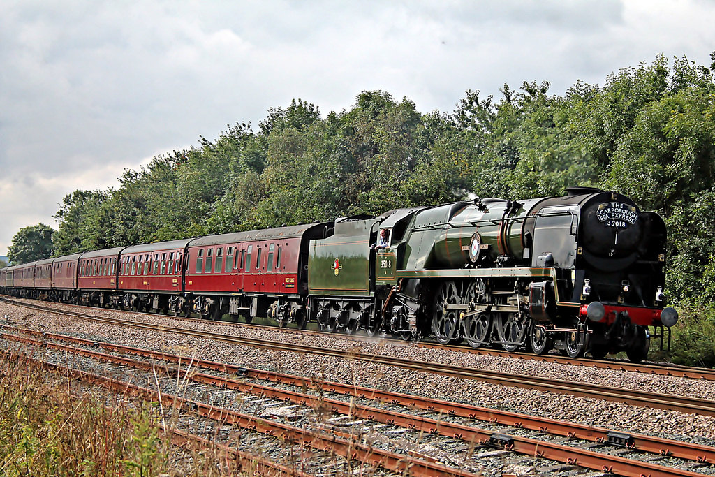 Bulleid Merchant Navy class 35018 BRITISH INDIA LINE approaching Seamer Station with 1Z24 07.40 Carnforth - Scarborough The Scarborough Spa Express 16th September 2021.( steam from York last SSE this season)