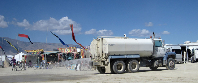 Water Truck Without Chasers (6755)