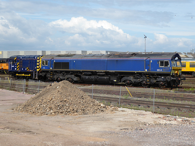 66790 + 08507 at Eastleigh - 15 June 2020