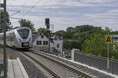 Einfahrende Regionalbahn Richtung Dresden, Chemnitz-Mitte