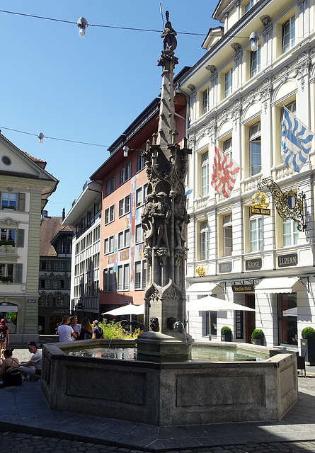 Der Weinmarkt - Brunnen in der Luzerner Altsadt