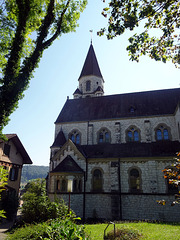 Kath. Kirche Heilig Kreuz Neuhausen