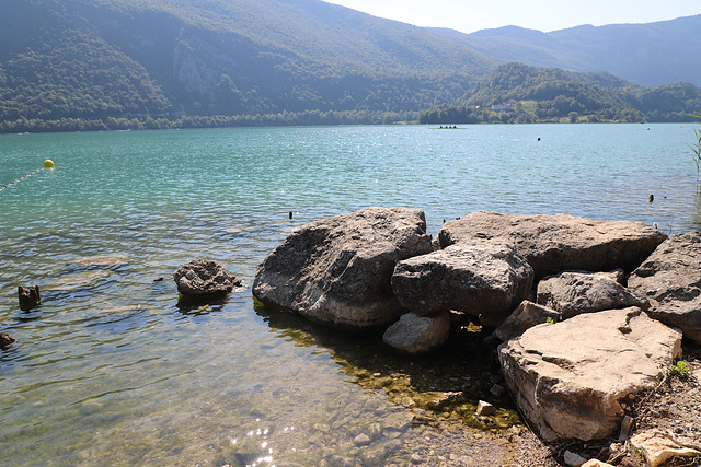 Lac d'Aiguebelette ( Savoie )