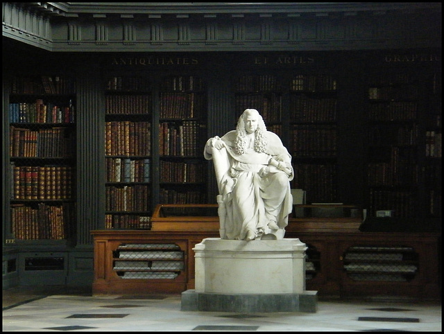 Sir William Blackstone statue