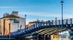 Les lanternes et le pont bleu de Martigues............(Z).