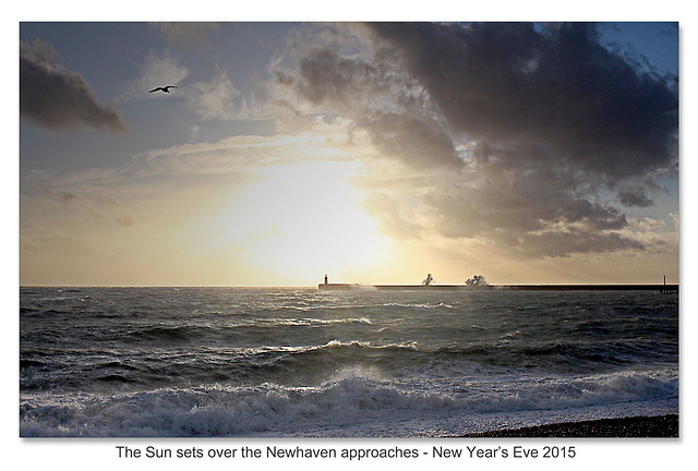 Sunset over Newhaven approaches - 31.12.2015