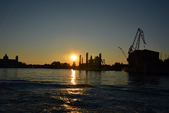 Sonnenuntergang am alten Industriehafen Venedig