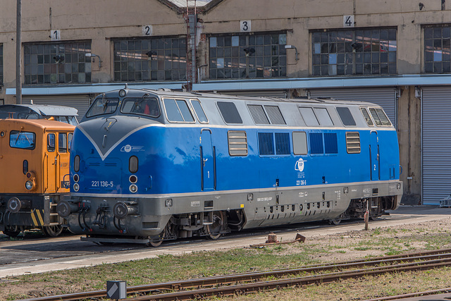 221 136-5 der EGP (Eisenbahngesllschaft Potsdam)