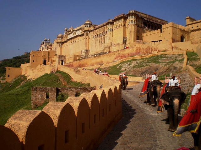 Ascent to the Amber Fort and Palace.