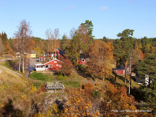 Autumn view from Håverud 25.Oct.2015. 58°49′17″N 12°24′34″E (approx. address: Akveduktvägen 1, 464 72 Håverud, Sverige)