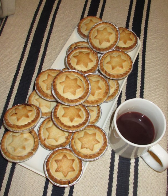 mince pies & mulled wine...