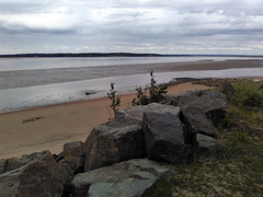 Une plage déserte au pays des Innus...... (Québec)