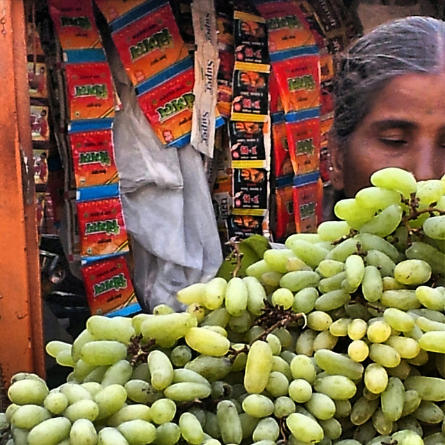 Fruit seller in Bangalore