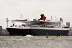 Queen Mary 2 on her way to meet her sisters.
