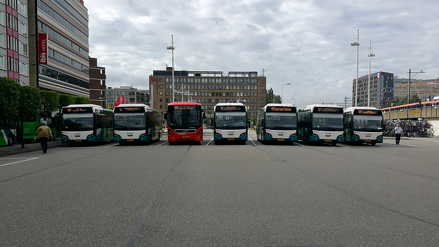 Buses at Leiden Centraal
