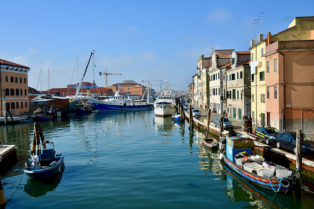 Chioggia 2017 – Vega manœuvring in harbour
