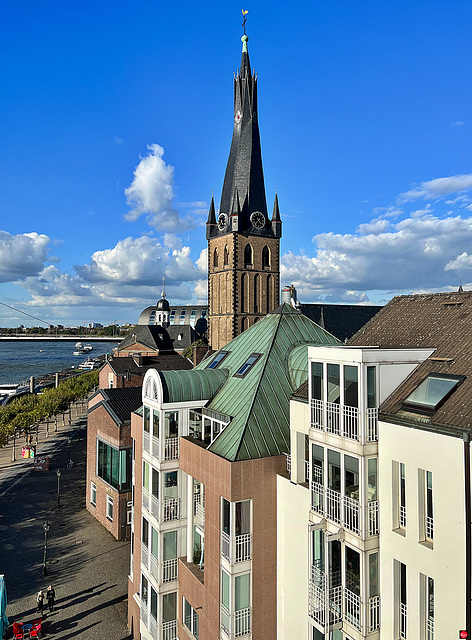 Der verdrehte Turm von St. Lambertus - Düsseldorf