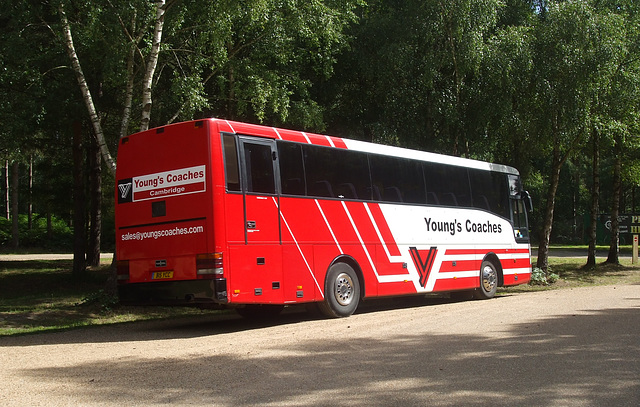 DSCF0994 Young's Coaches B15 YCC (NL52 XZX)